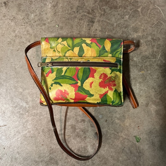 Patricia Nash Iberia Springs Multi Floral Crossbody - Picture 1 of 8